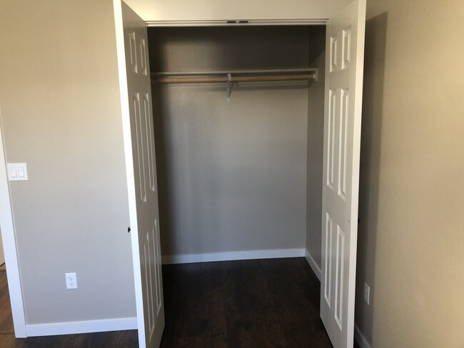 Closet - 132 SW Jenn Way