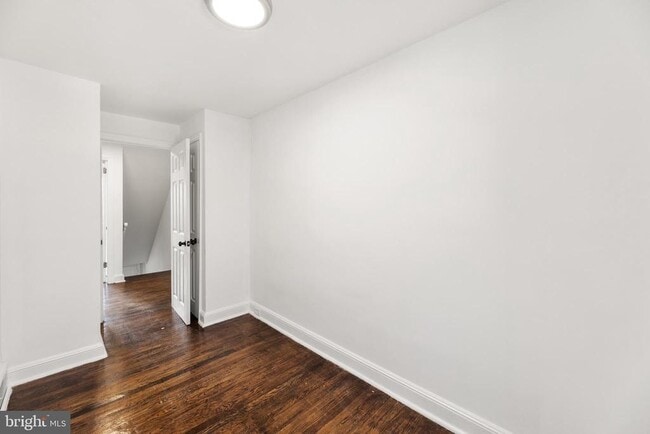 Building Photo - 1451 West End Dr