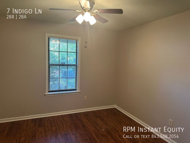 Building Photo - 7 Indigo Ln