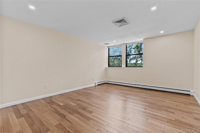 Building Photo - 60 Kensico Rd