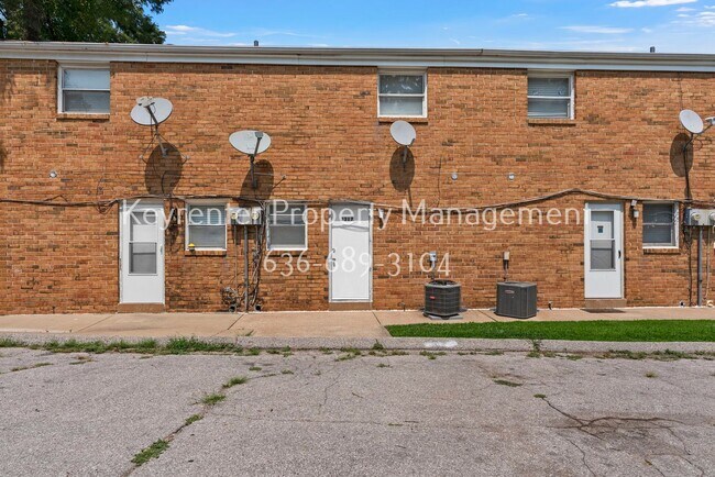 Building Photo - 3313 Droste Rd