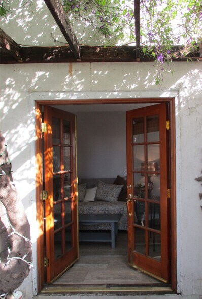 Building Photo - 3450 Effie St