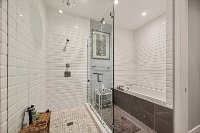 Building Photo - 4521 San Felipe St