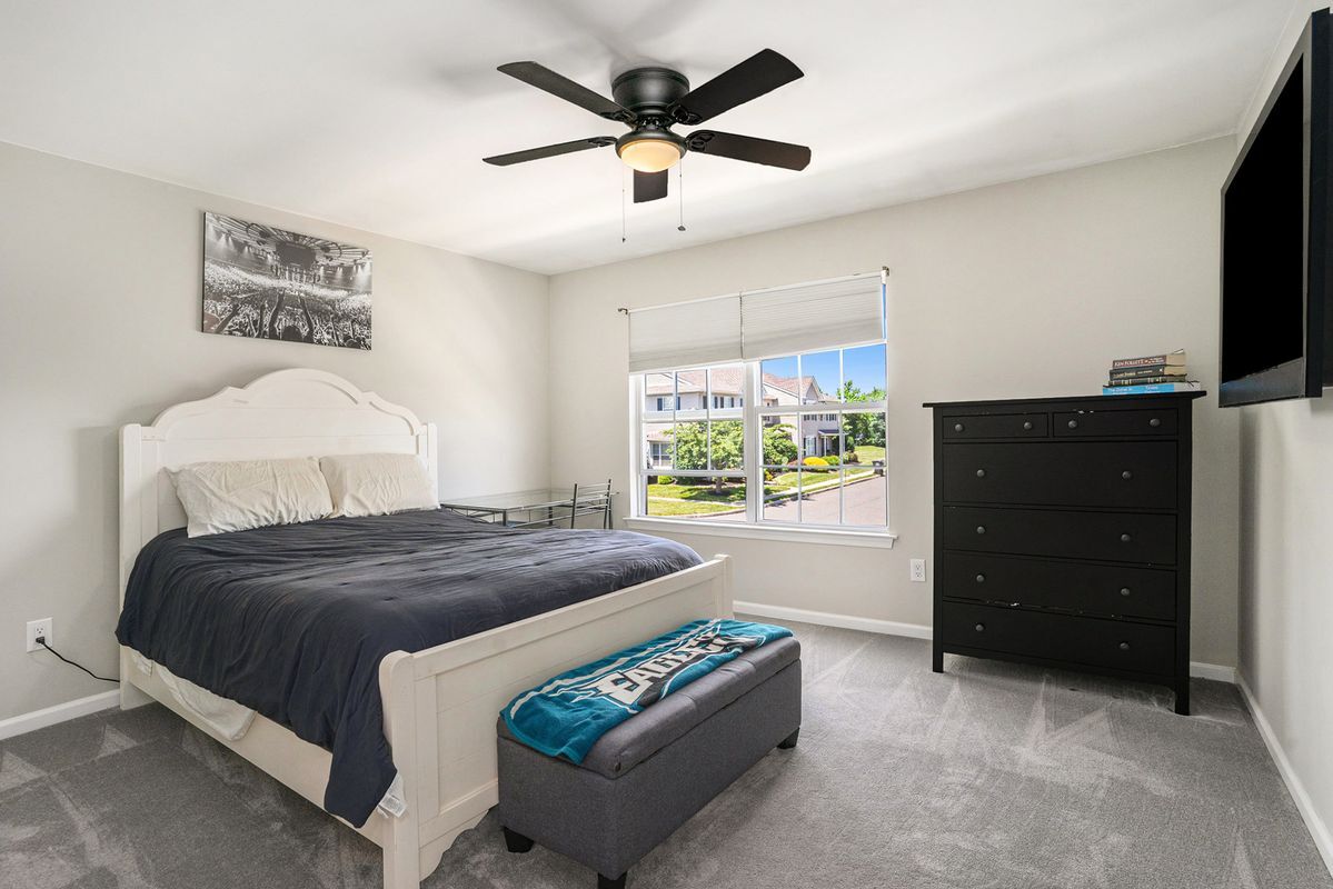 Building Photo - 5905 Drawbridge Ct