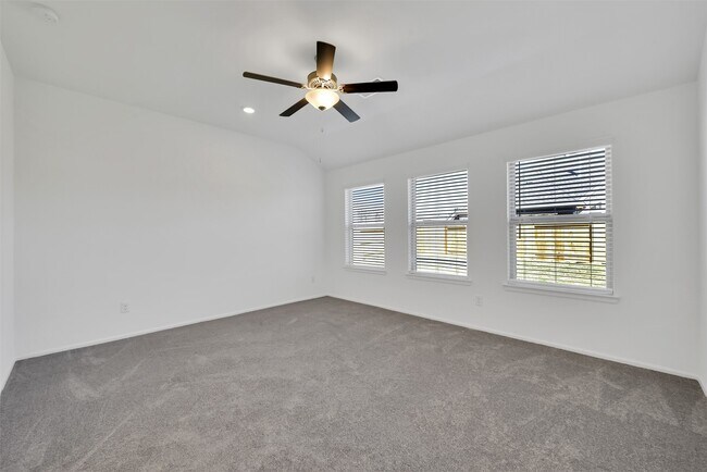 Building Photo - 3806 Rock Ledge Dr