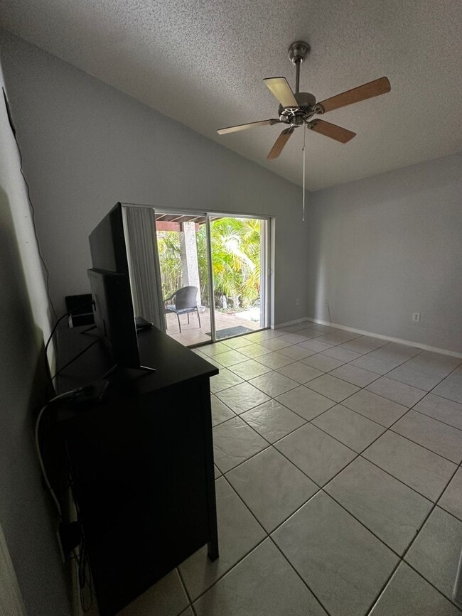 Building Photo - 14811 SW 141st Ter