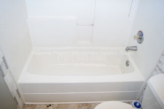 Building Photo - 3809 Peppercorn Way
