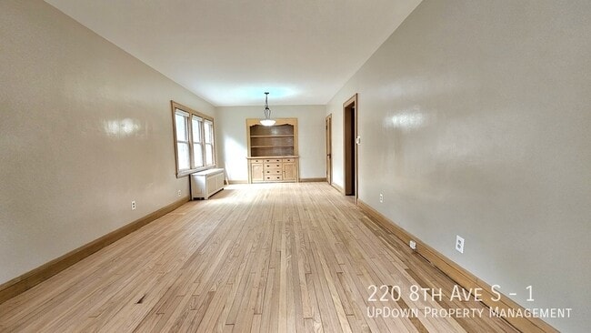 Building Photo - 220 8th Ave S