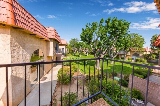 Building Photo - 39945 Santa Fe Way