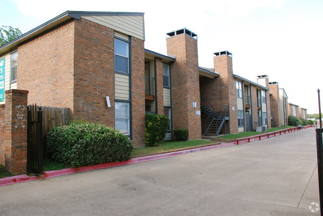 Oakland Heights - Oakland Heights Apartments