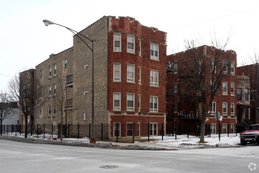 Primary Photo - 5653-59 N. Magnolia