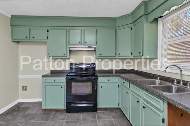 Building Photo - West Columbia Home- Hamlet South Commuity