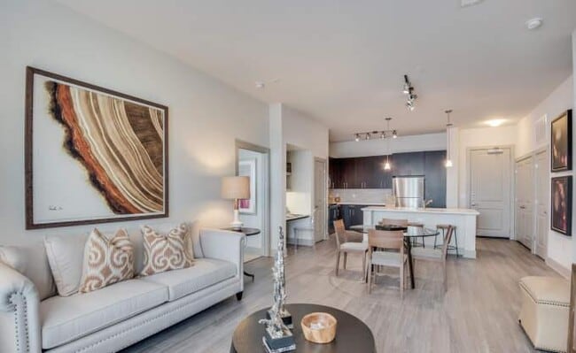 Building Photo - 2 bedroom in Houston TX 77005