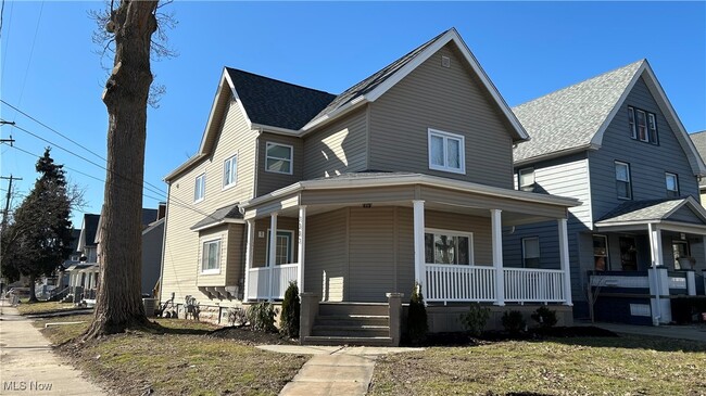 Primary Photo - 3303 Mapledale Ave