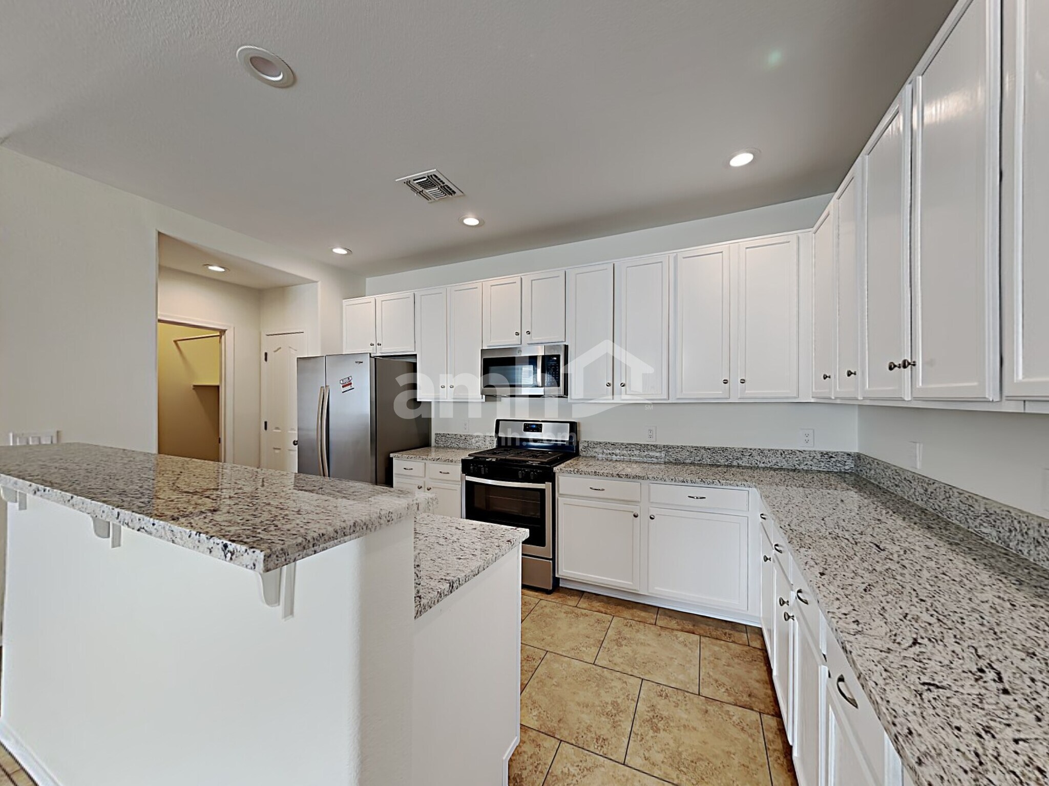 Building Photo - 562 W Paseo Celestial