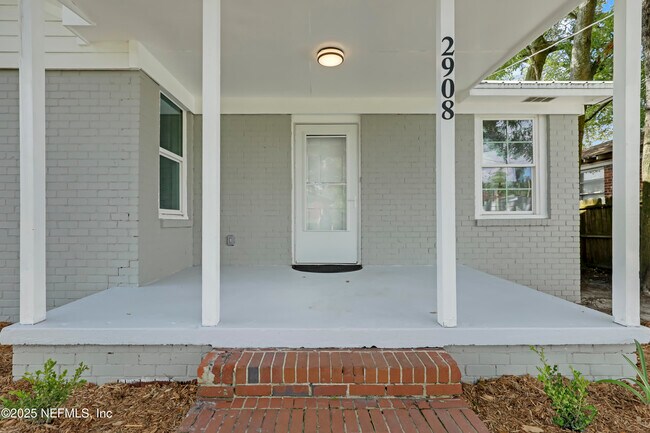 Building Photo - 2908 Broadway Ave