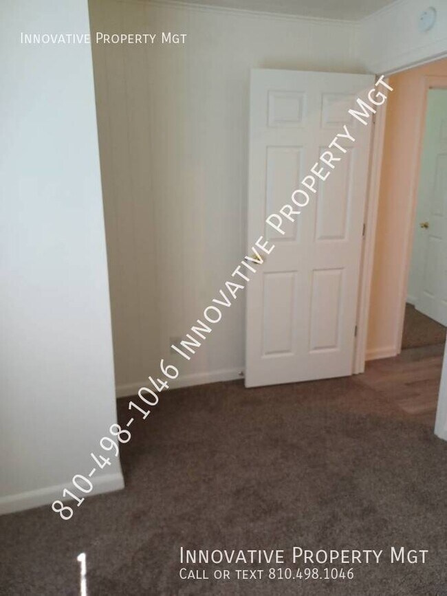 Building Photo - 1133 W Buder Ave