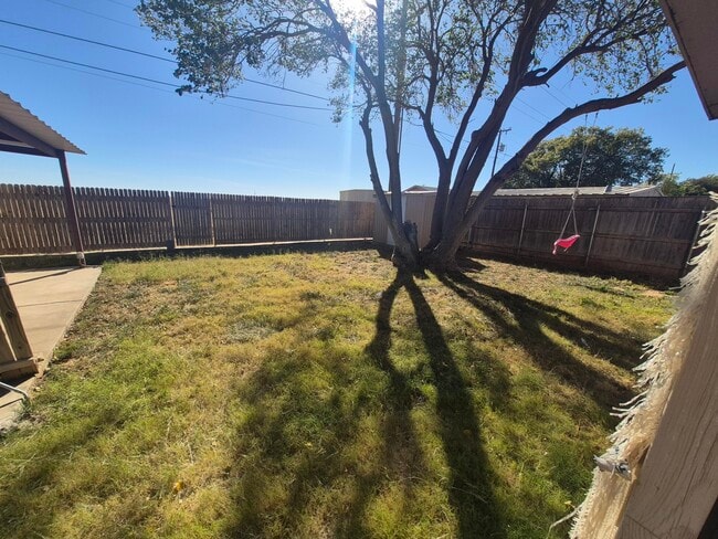 Building Photo - 3211 94th St