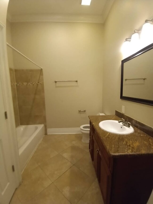 Building Photo - 3028 Cleveland Ave