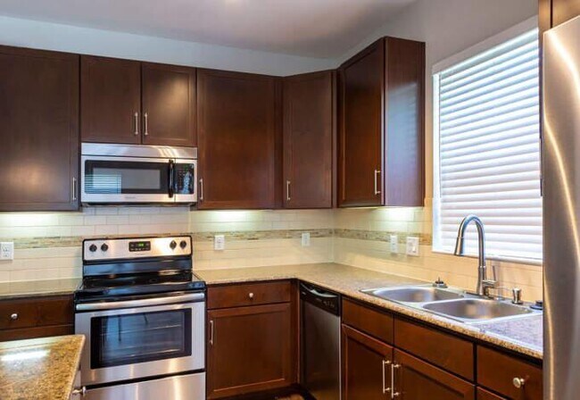 Building Photo - 3 bedroom in The Woodlands TX 77384