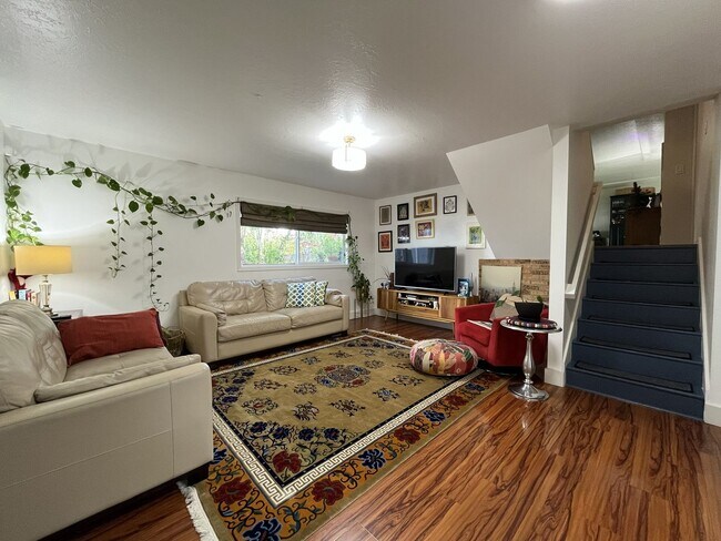 Building Photo - Comfortable Living in Bethany with Two Separate Units, Expansive 0.45-Acre Lot & Versatile Detach...