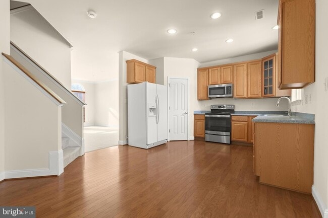 Building Photo - 618 Berwick Ct