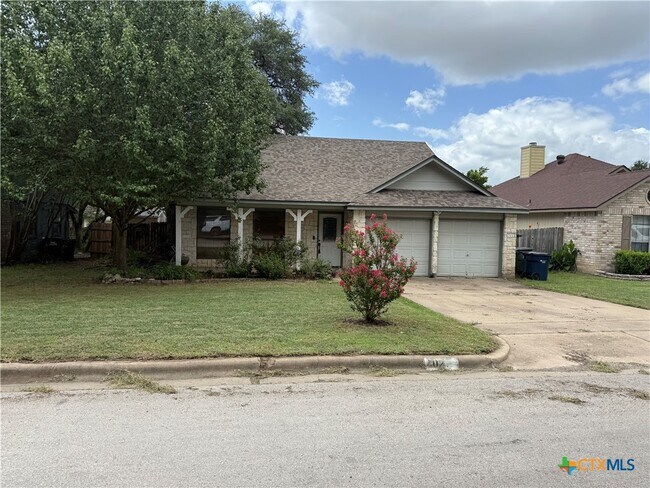 Primary Photo - 702 Spring Hollow Dr