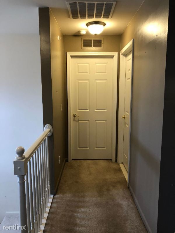 Building Photo - 52165 Naugatuck Dr