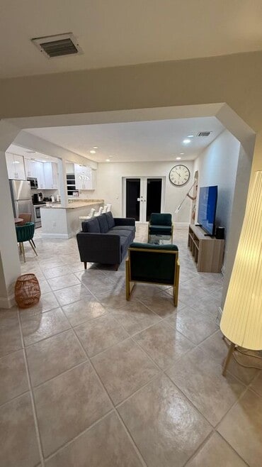 Building Photo - 1931 Mayo St