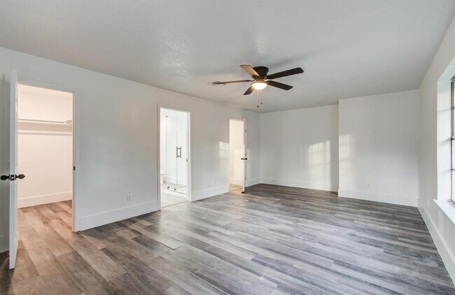 Building Photo - 607 Jeb Stuart Ln