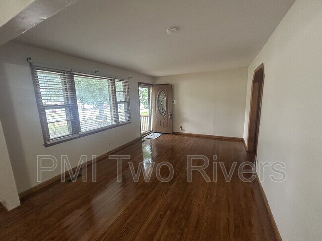 Building Photo - 328 Jacksonian Dr