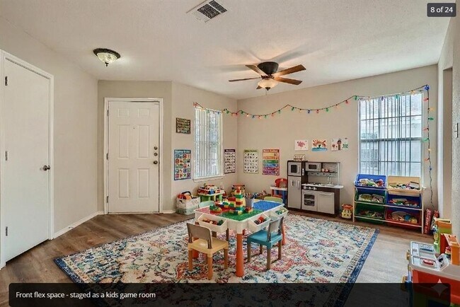 Building Photo - 221 Almquist St