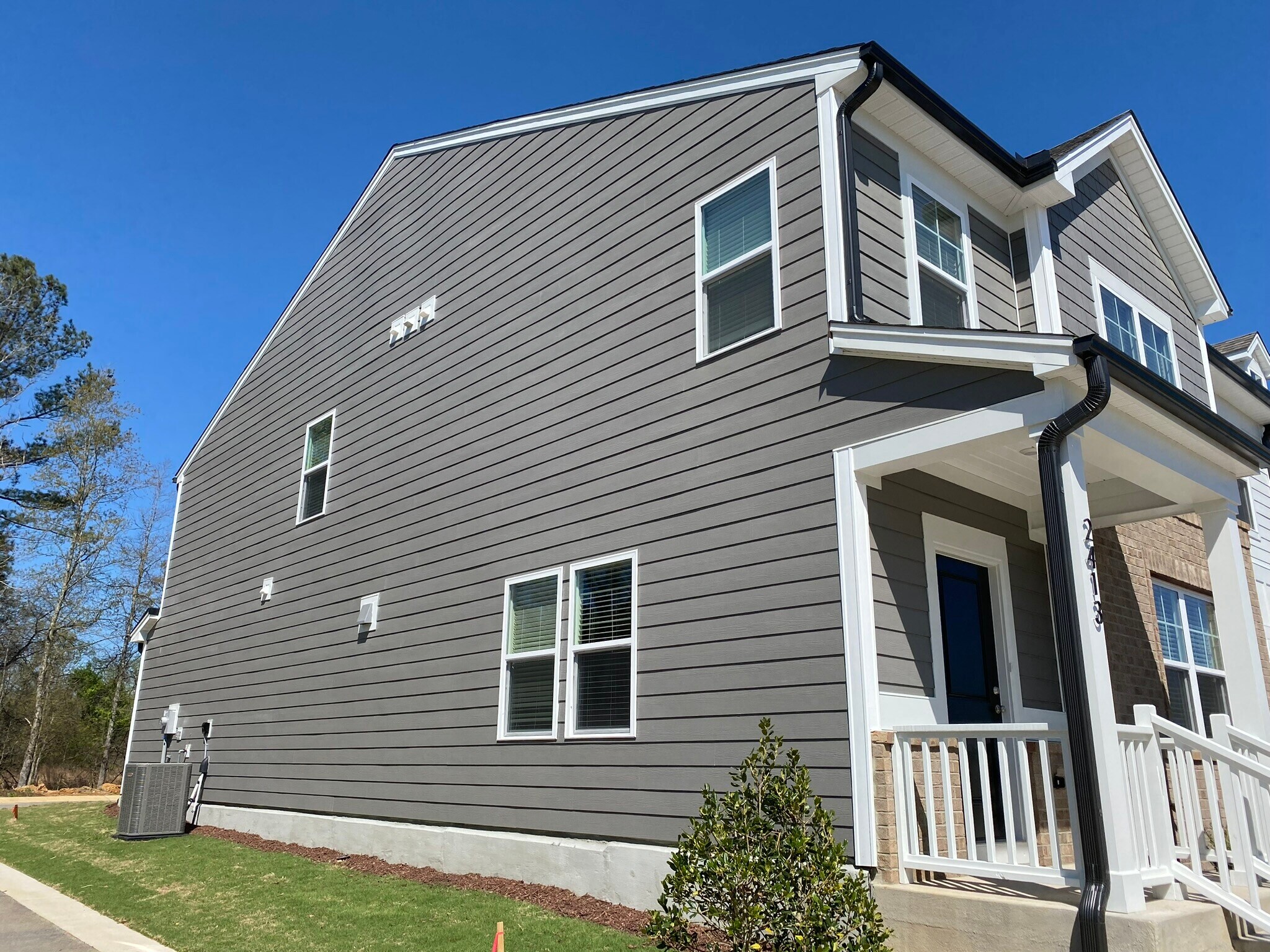 Building Photo - 2413 Hedge Maple Dr