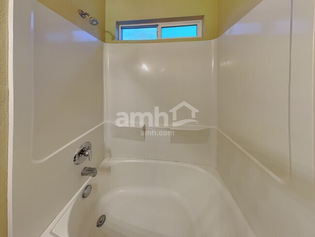 Building Photo - 209 Homestead Way