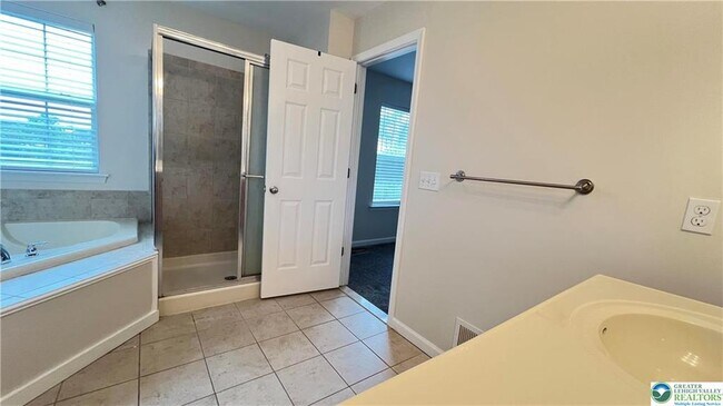 Building Photo - 254 Milkweed Dr