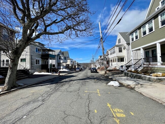 Building Photo - 15 Woods Ave