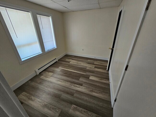 Building Photo - 49 Market St