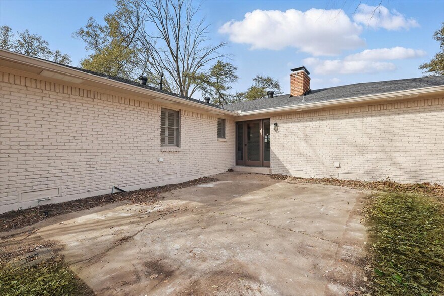Building Photo - 1007 Carroll Dr