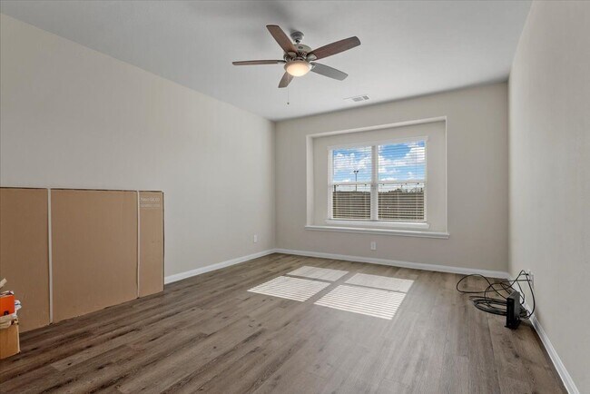 Building Photo - 5639 Brooklyn Rose Dr