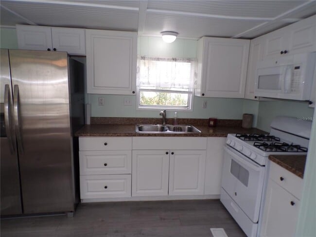 Building Photo - 3410 Bayside Pkwy