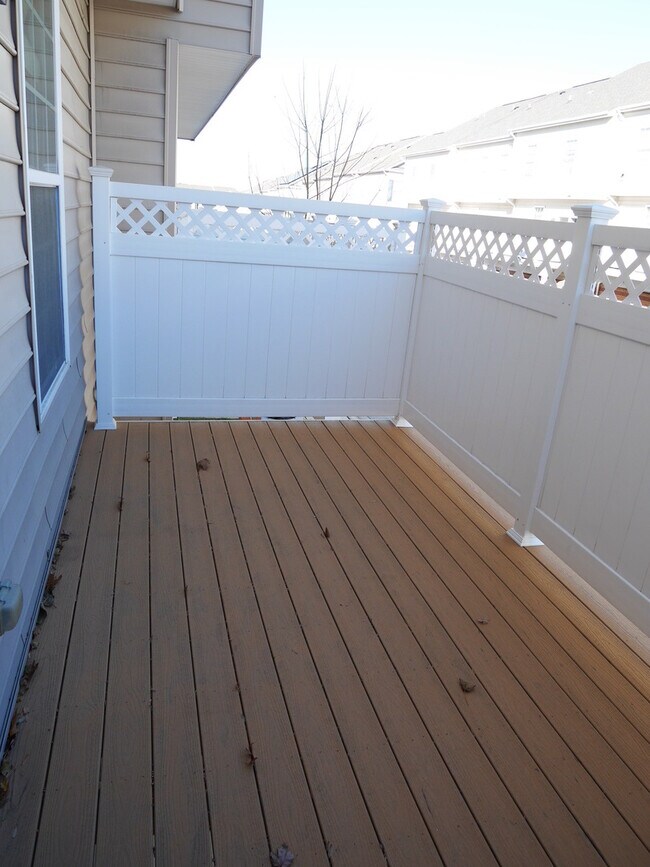 Building Photo - Spacious 4-Bedroom Townhome with Garage in Prime Columbia/Elkridge Location- PENDING APPLICANT