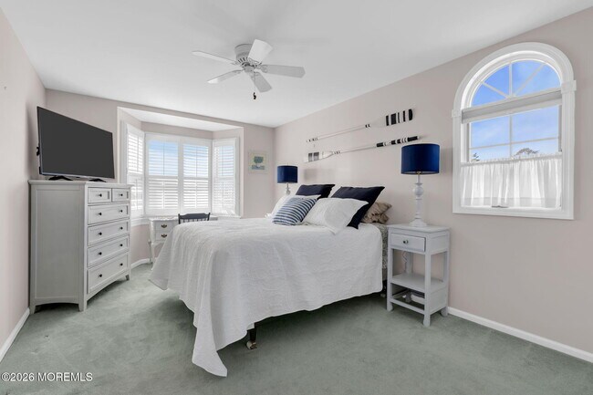 Building Photo - 215 Neptune Pl