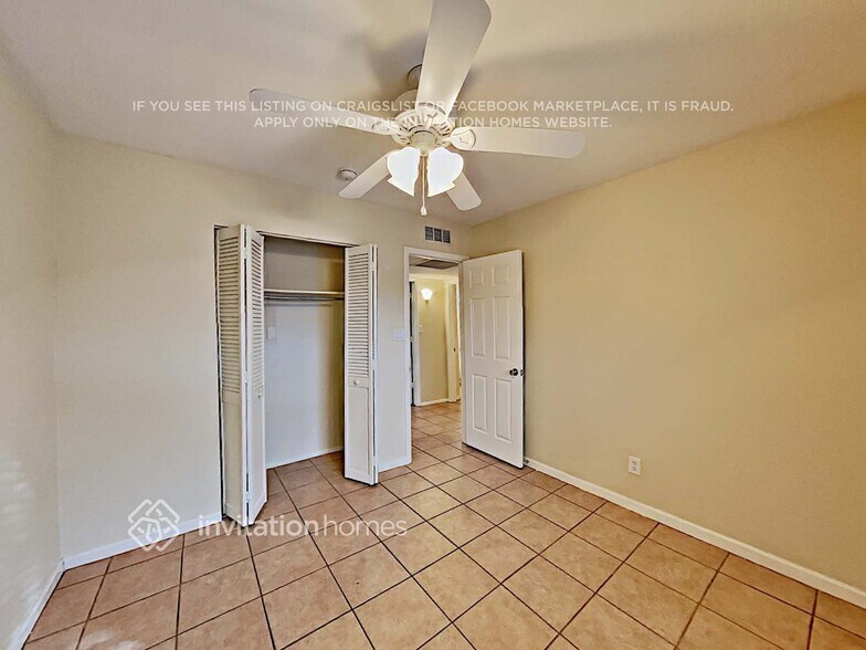 Building Photo - 18839 N 7th Dr