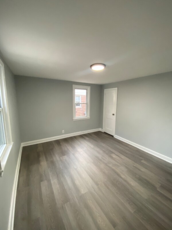 Building Photo - 260 Regional Dr
