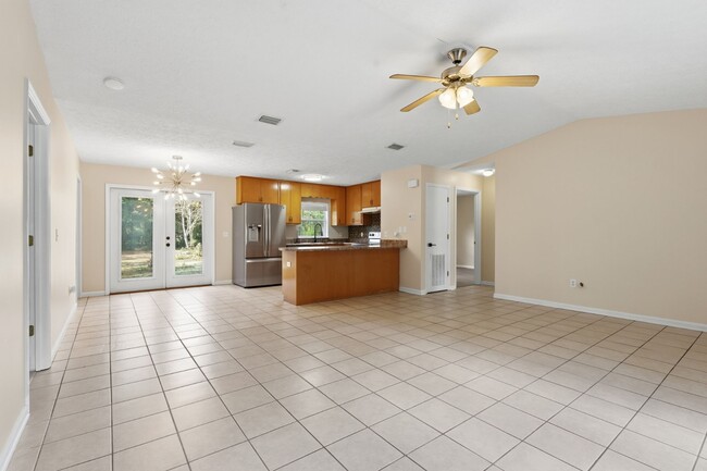 Building Photo - 533 Joseph Cir