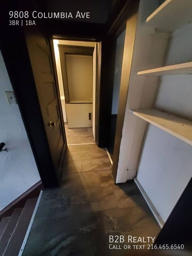 Building Photo - 9808 Columbia Ave