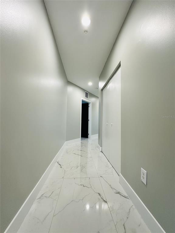 Building Photo - 111 E Washington St