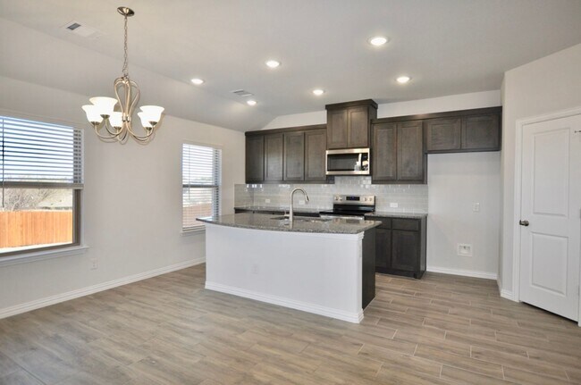 Building Photo - FOR LEASE! Charming 4 Bedroom - 2 Bathroom...