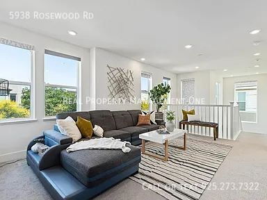 Building Photo - 5938 Rosewood Rd