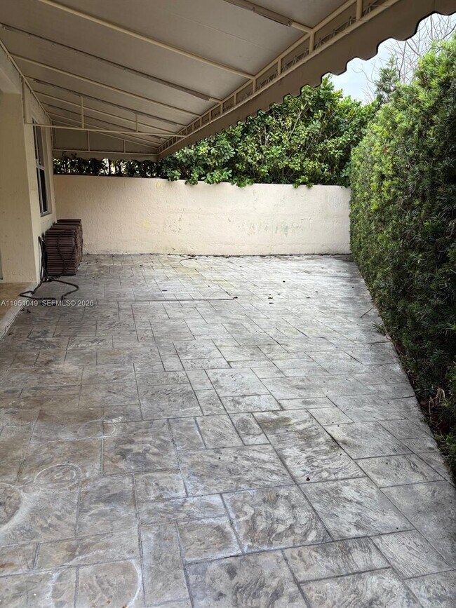 Building Photo - 15465 SW 36th Terrace